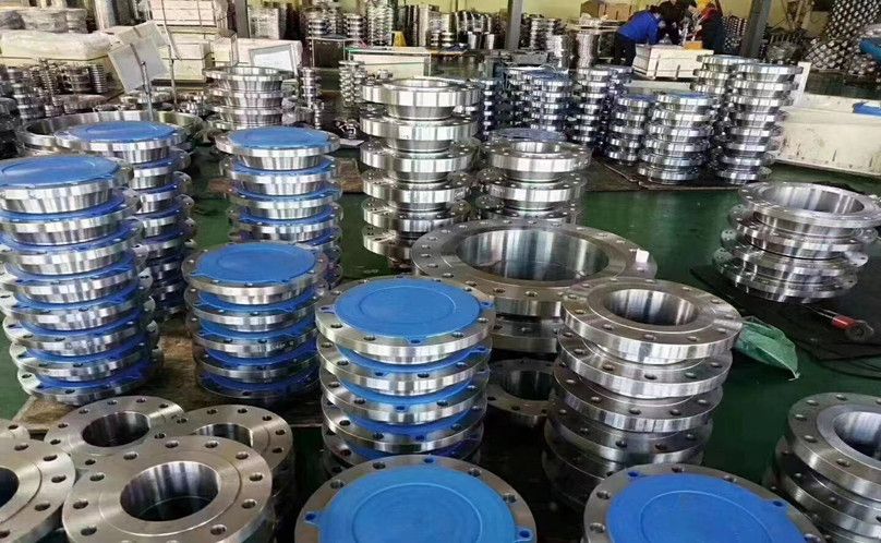 فلنجات الفولاذ الكربوني: فهم الصدأ والشعبية وإطالة العمر