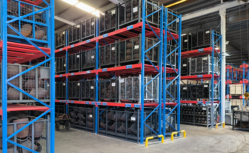 استكشف تنوع المحملات والمرفقين والوصلات والخيوط الذكورية