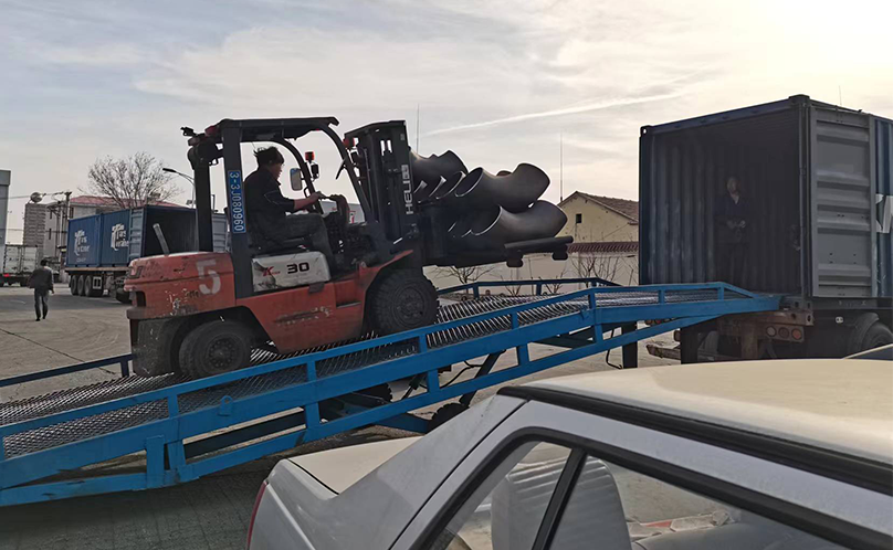 هل الفلنجات DIN وANSI متوافقة؟