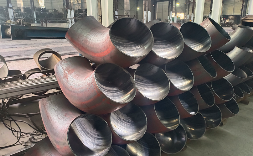 درجات مختلفة من المواد ومواصفات اختبار النوع للمرفقين في تجهيزات الأنابيب المصنوعة من الفولاذ المقاوم للصدأ