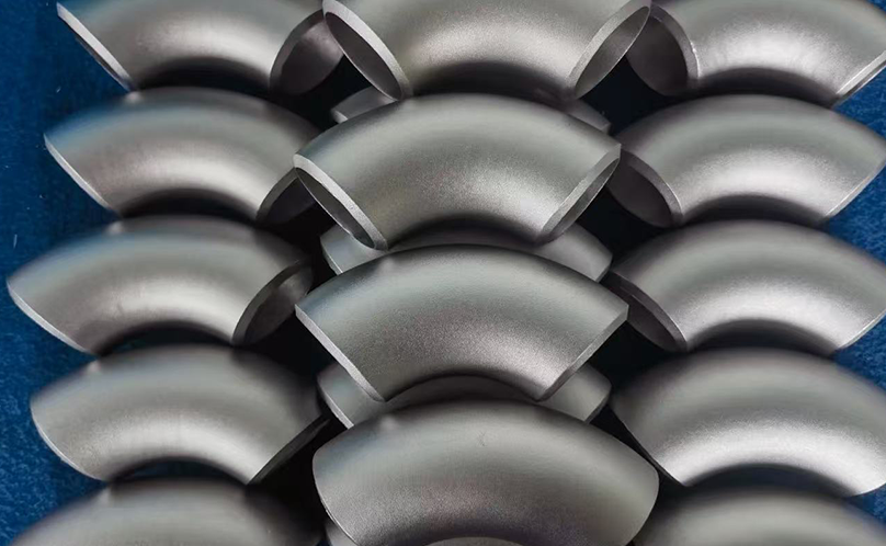 تشكيل المعايير وعملية إنتاج المرفقين المضغوطين بالحرارة