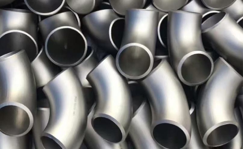 هل تجهيزات الكوع آمنة في البيئات ذات الضغط العالي؟