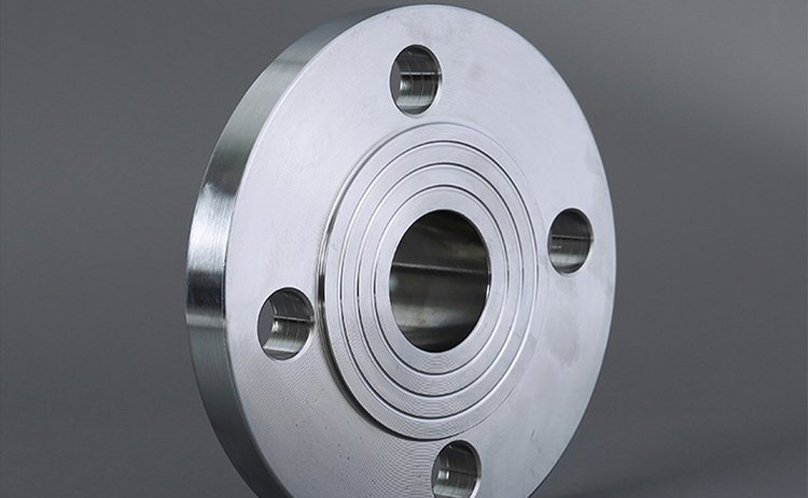 المواد الشائعة الاستخدام في وصلات الأنابيب الملحومة من طرف إلى طرف